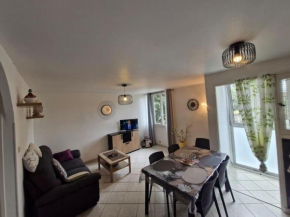 Appartement F2 au calme